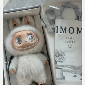 NEW UNBOXED Angel in Clouds MONSTER